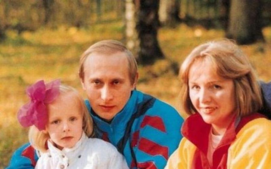 Дети путина фото 2025 Справжні жертви: в Росії розповіли про тяжку долю путінських дочок Український П