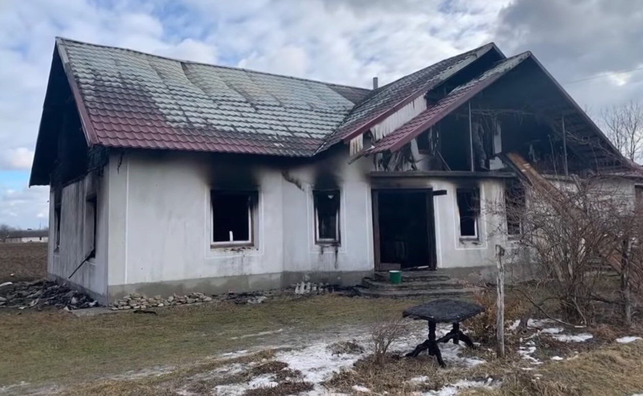 Будинок сім'ї Луканюк, що згорів.