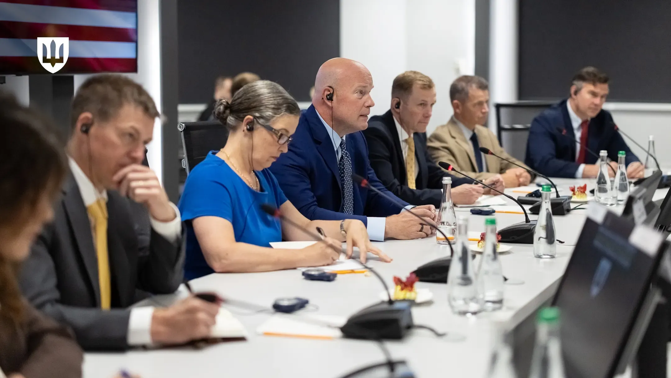 Посол США при НАТО Метью Вітакер та американська делегація